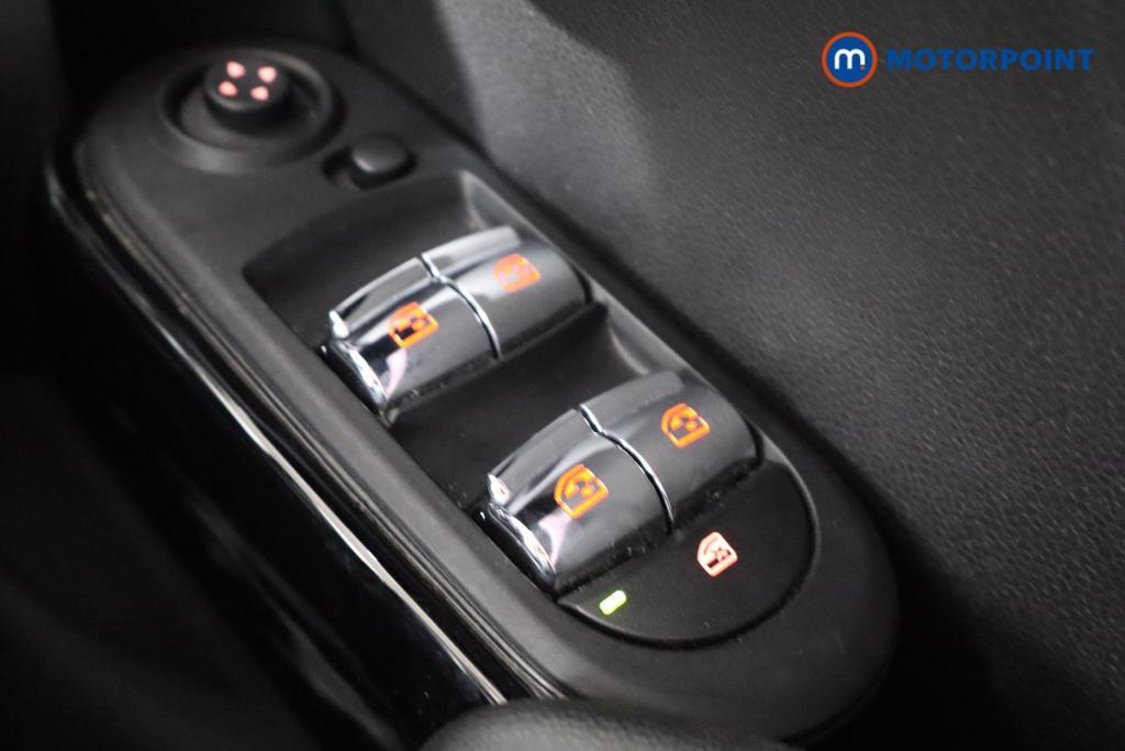 Mini Hatchback Cooper Classic Manual Petrol Hatchback - Stock Number (1593633) - 14th supplementary image