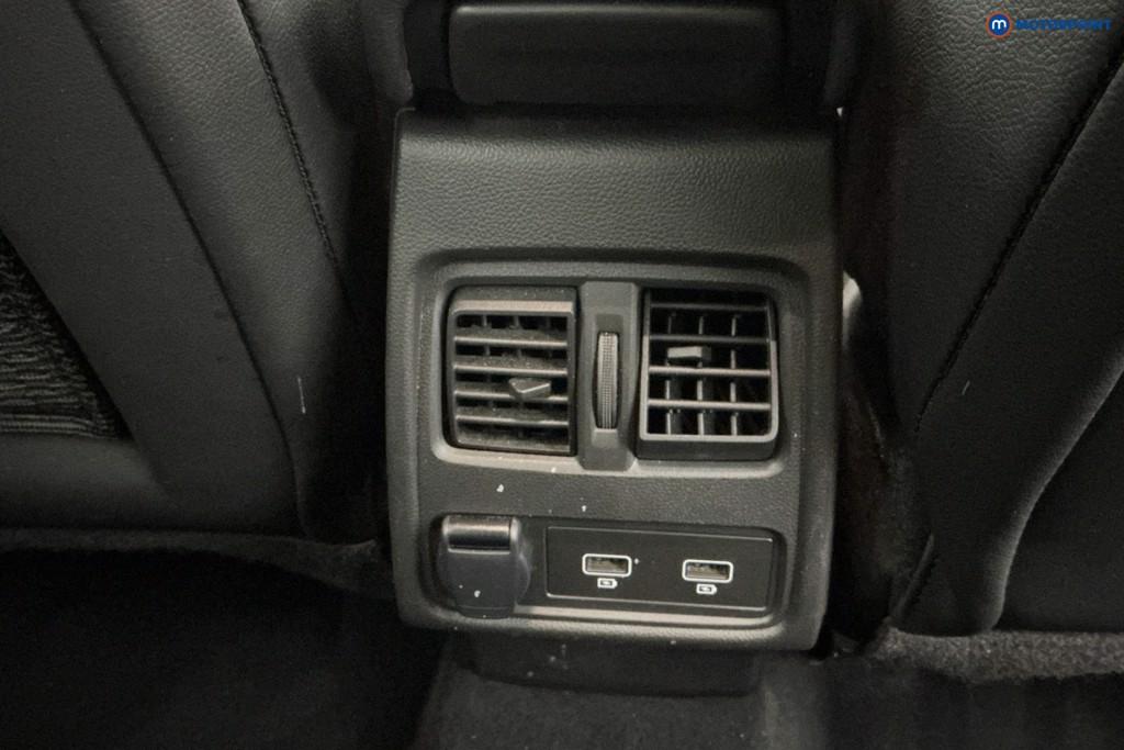 Renault Captur Techno Automatic Petrol-Electric Hybrid SUV - Stock Number (1585855) - 8th supplementary image