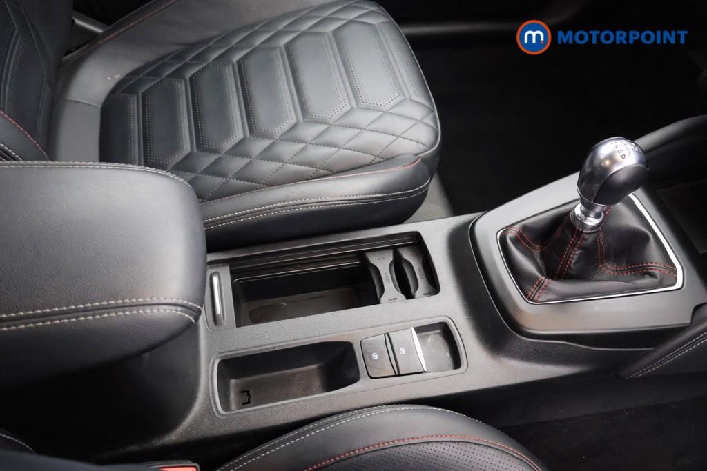 Ford Focus St-Line Vignale Manual Petrol Hatchback - Stock Number (1588440) - 8th supplementary image