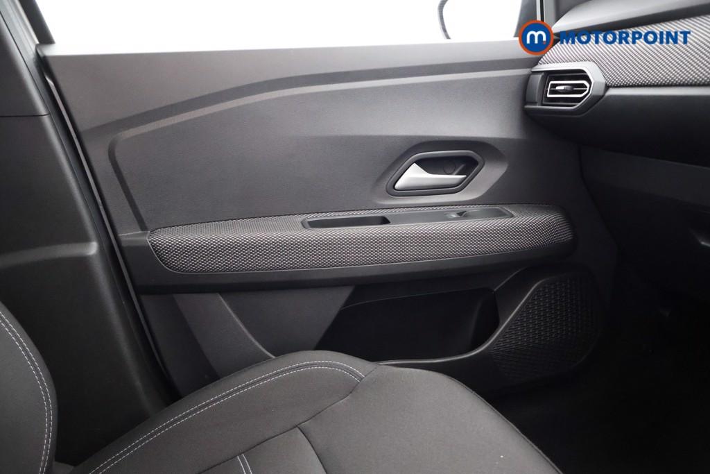 Dacia Sandero Expression Manual Petrol Hatchback - Stock Number (1592201) - 8th supplementary image