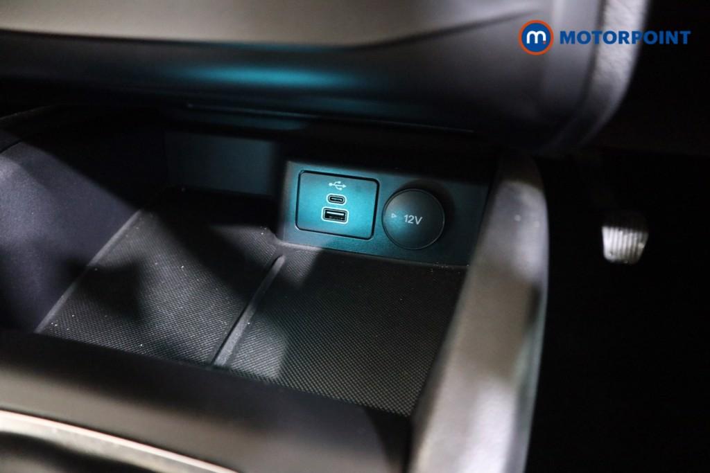 Ford Focus St-Line Manual Petrol Hatchback - Stock Number (1597867) - 8th supplementary image