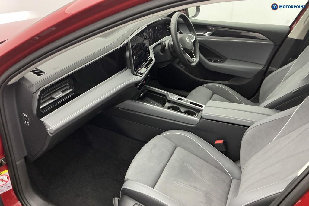 Volkswagen Passat Life Automatic Petrol Plug-In Hybrid Estate - Stock Number (1578093) - 8th supplementary image