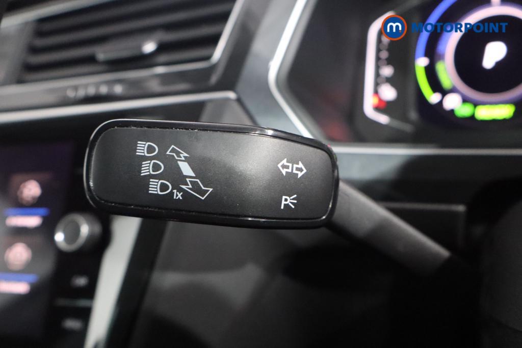 Volkswagen Tiguan Life Automatic Petrol Plug-In Hybrid SUV - Stock Number (1583512) - 8th supplementary image