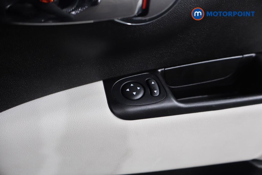 Fiat 500 Dolcevita Manual Petrol Hatchback - Stock Number (1584808) - 8th supplementary image