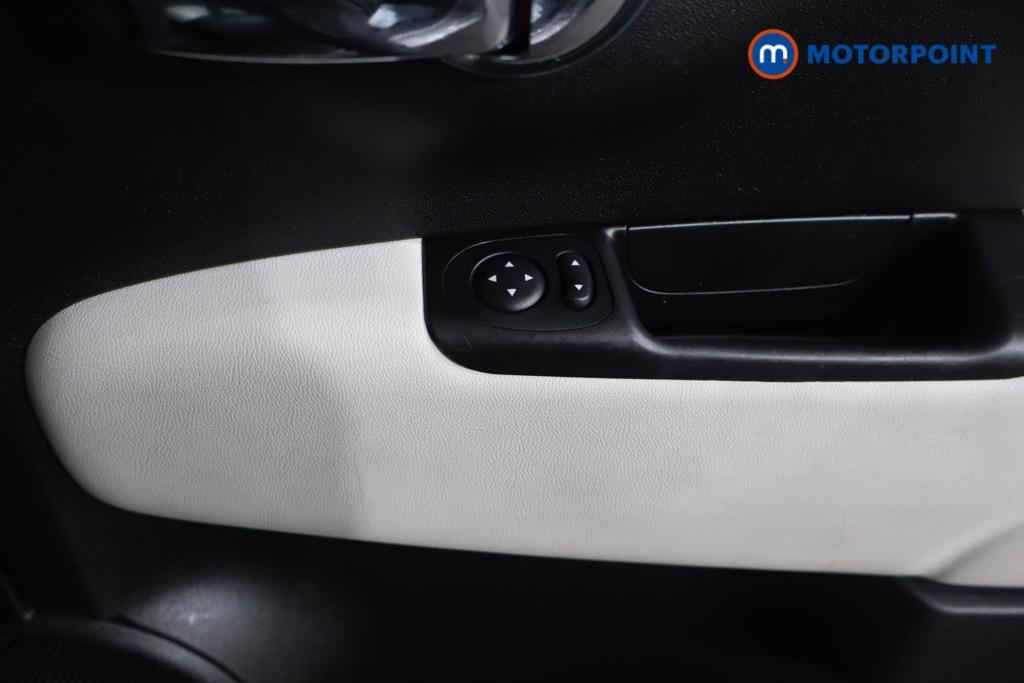 Fiat 500 Dolcevita Manual Petrol Hatchback - Stock Number (1584809) - 8th supplementary image