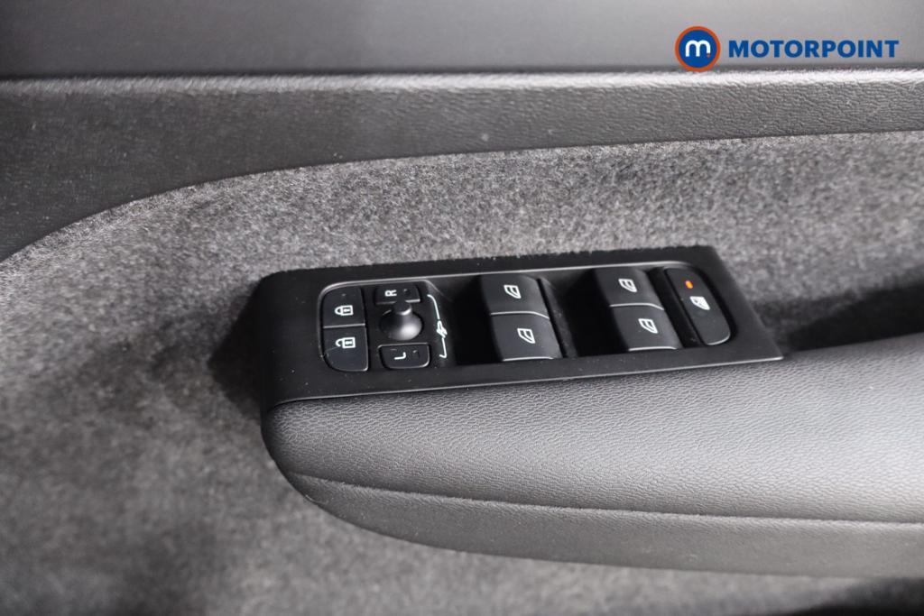 Volvo Xc40 R Design Automatic Petrol SUV - Stock Number (1592441) - 8th supplementary image