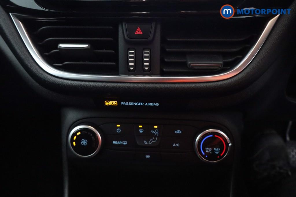 Ford Fiesta Zetec Manual Petrol Hatchback - Stock Number (1595839) - 8th supplementary image