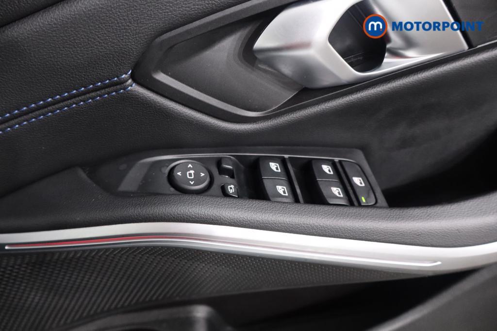 BMW 3 Series M Sport Automatic Petrol Plug-In Hybrid Saloon - Stock Number (1597021) - 8th supplementary image