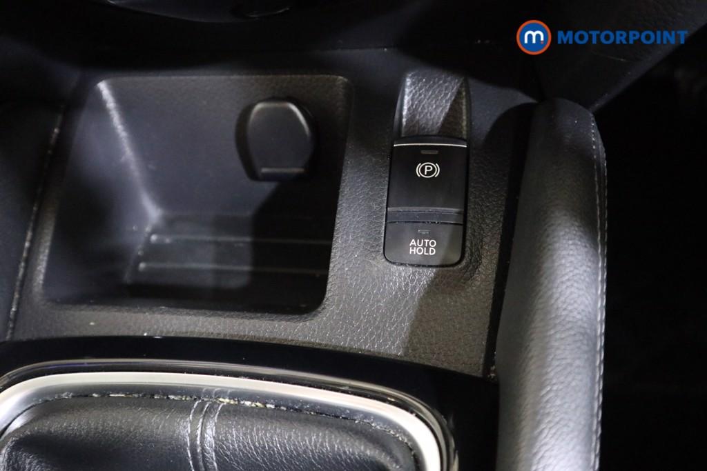 Nissan Qashqai Acenta Premium Manual Diesel SUV - Stock Number (1595937) - 8th supplementary image