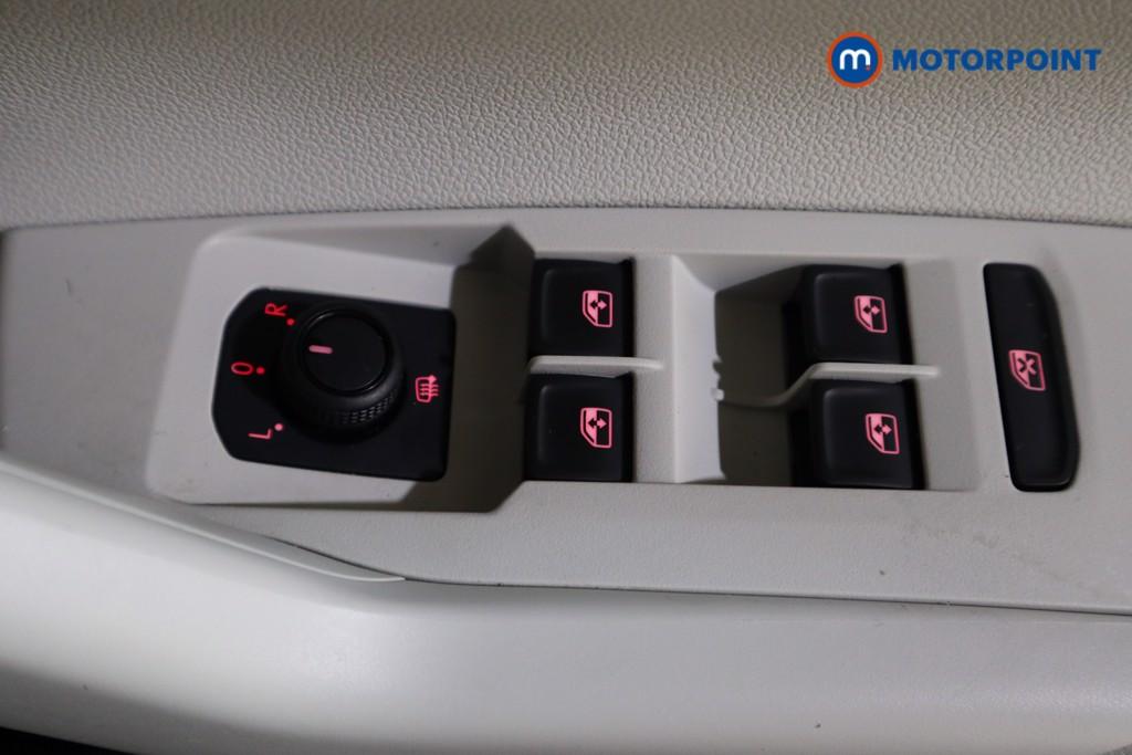 Volkswagen Polo Beats Manual Petrol Hatchback - Stock Number (1583950) - 8th supplementary image