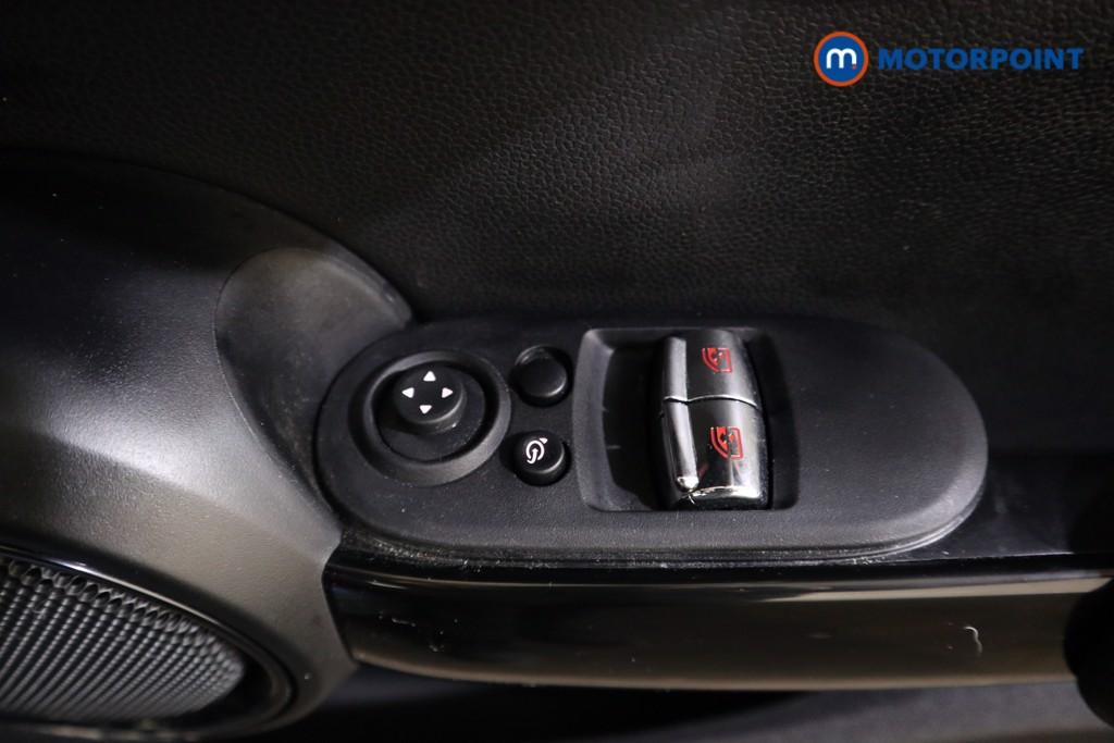 Mini Hatchback Cooper S Level 2 Automatic Electric Hatchback - Stock Number (1596618) - 8th supplementary image