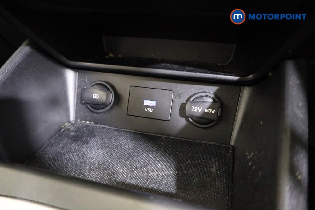 Hyundai Kona Se Connect Manual Petrol SUV - Stock Number (1593581) - 8th supplementary image