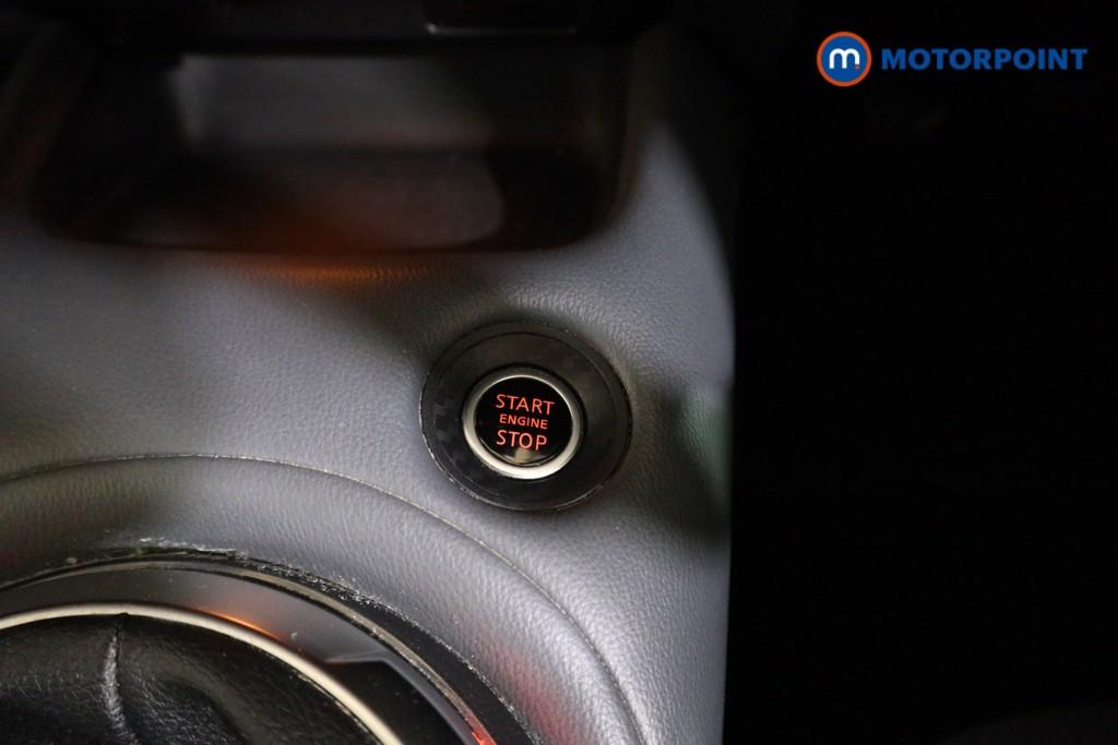 Nissan Juke N-Connecta Manual Petrol SUV - Stock Number (1595953) - 8th supplementary image