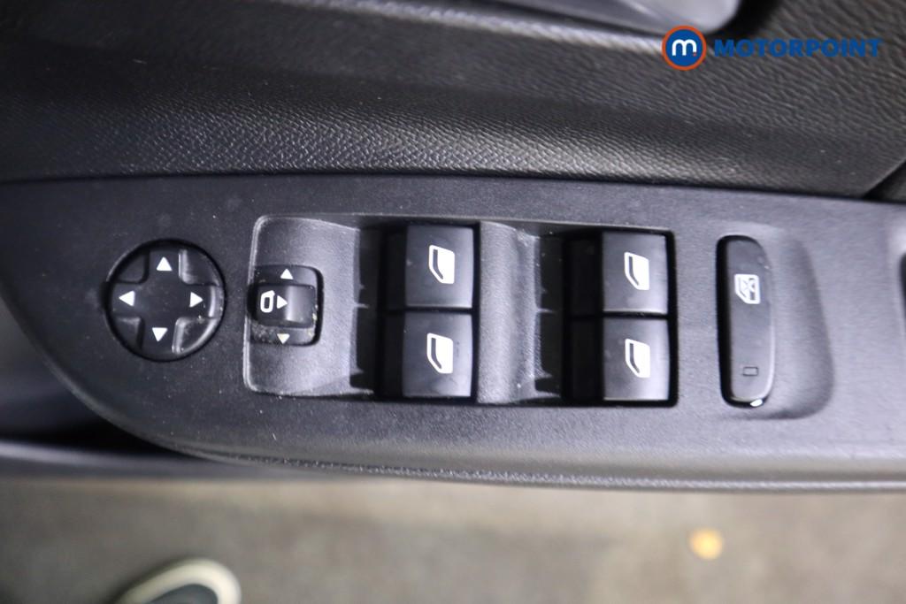 Vauxhall Corsa Elite Edition Manual Petrol Hatchback - Stock Number (1599122) - 8th supplementary image