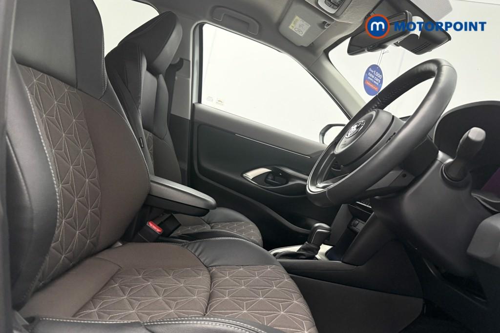 Toyota Yaris Cross Excel Automatic Petrol-Electric Hybrid Estate - Stock Number (1600680) - 8th supplementary image