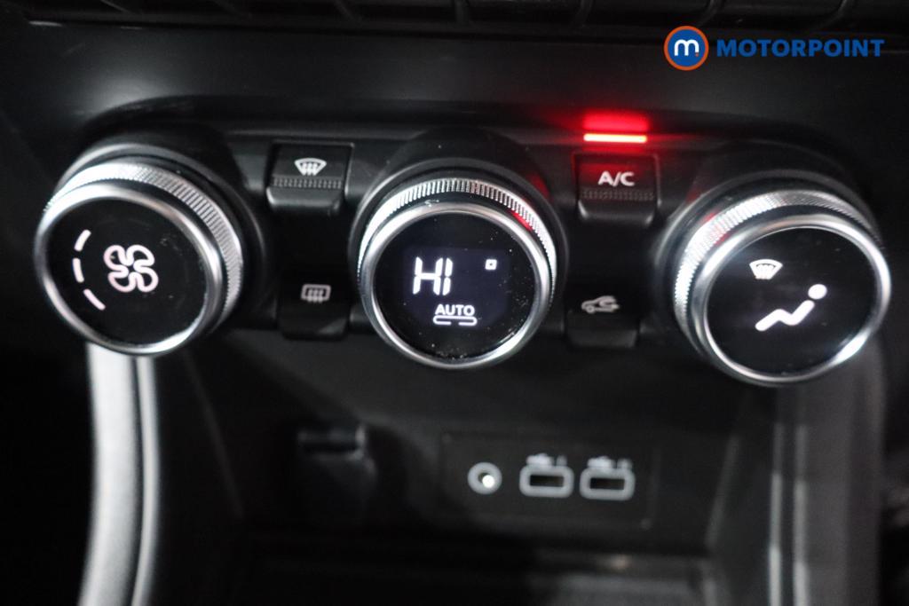 Renault Captur Techno Manual Petrol SUV - Stock Number (1595582) - 8th supplementary image