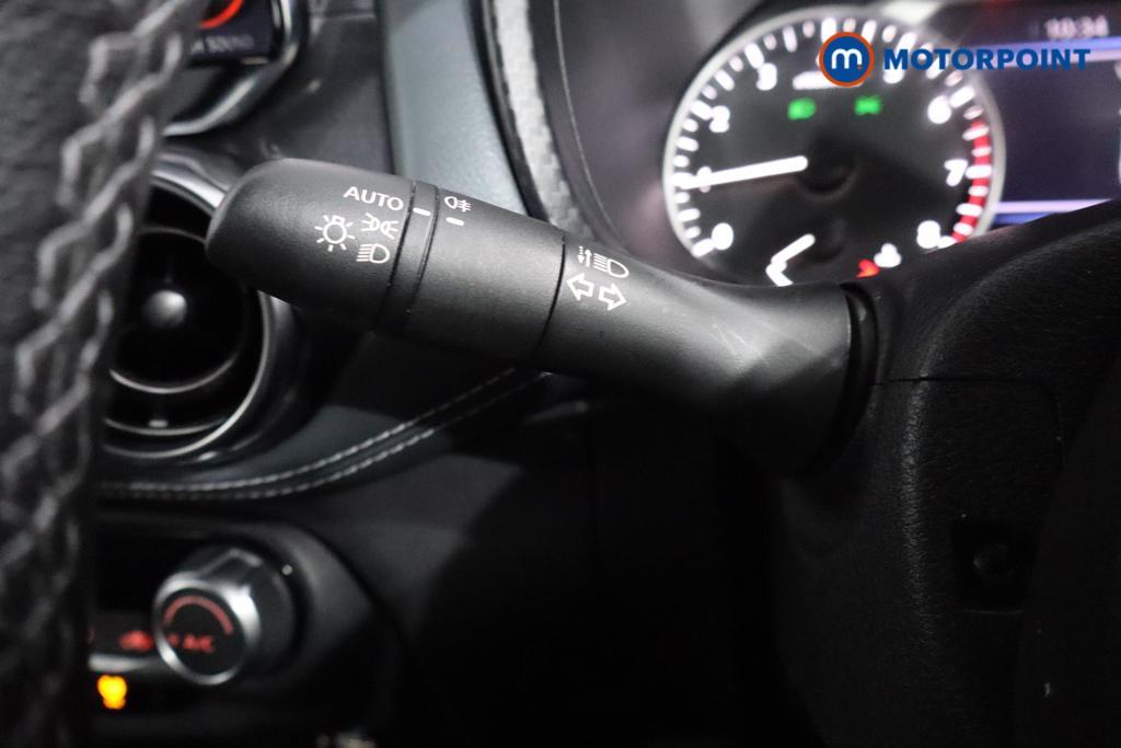 Nissan Juke N-Connecta Manual Petrol SUV - Stock Number (1598129) - 8th supplementary image