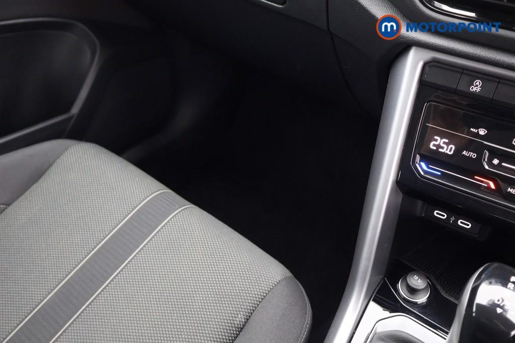 Volkswagen T-Roc Life Automatic Petrol SUV - Stock Number (1600128) - 8th supplementary image