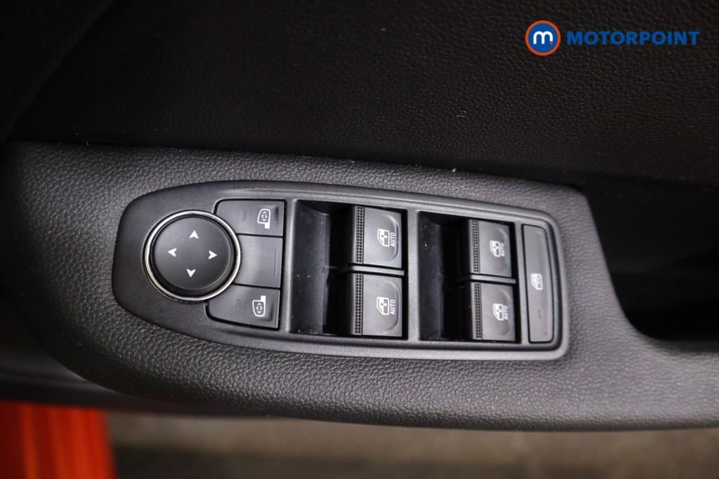 Renault Clio Iconic Edition Manual Petrol Hatchback - Stock Number (1601157) - 8th supplementary image