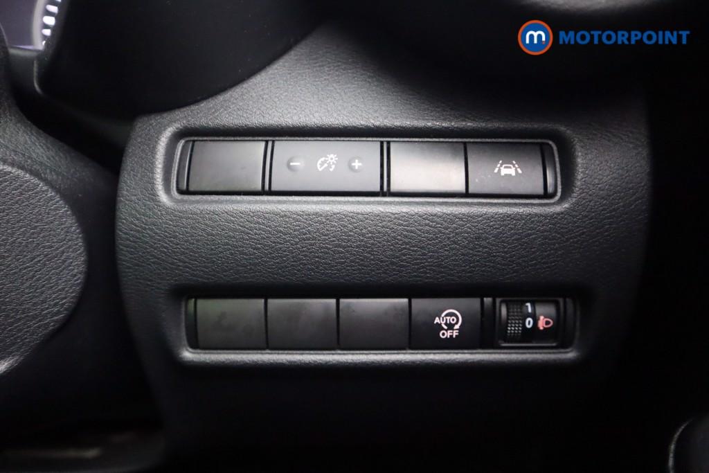 Nissan Juke N-Connecta Manual Petrol SUV - Stock Number (1603200) - 8th supplementary image