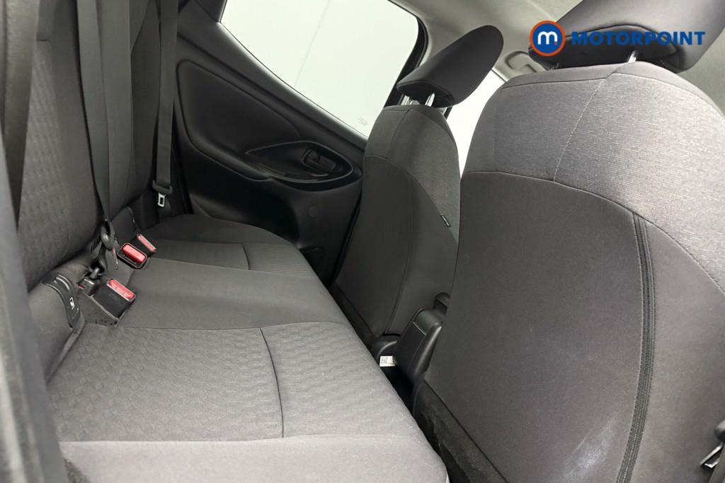 Toyota Yaris Design Automatic Petrol-Electric Hybrid Hatchback - Stock Number (1602878) - 8th supplementary image