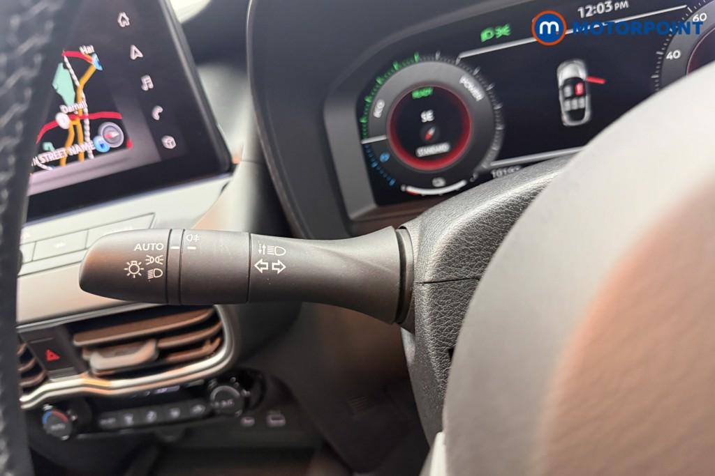 Nissan Juke N-Connecta Automatic Petrol-Electric Hybrid SUV - Stock Number (1602497) - 8th supplementary image