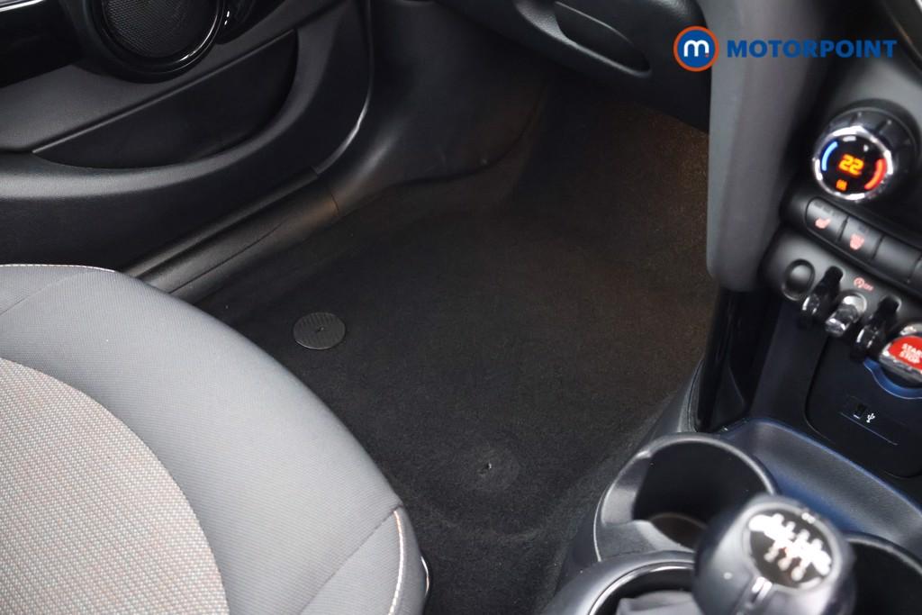 Mini Hatchback Cooper Classic Manual Petrol Hatchback - Stock Number (1603278) - 8th supplementary image