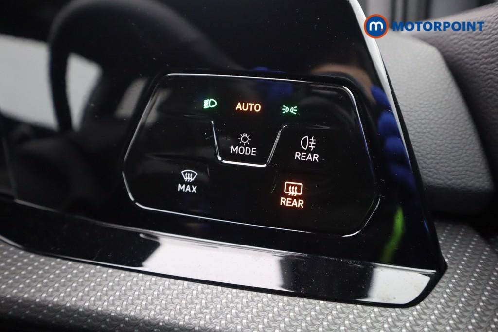 Volkswagen Golf R-Line Automatic Petrol Hatchback - Stock Number (1603707) - 8th supplementary image
