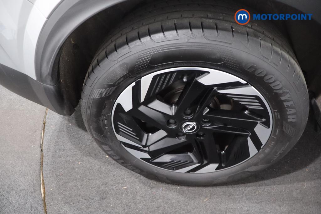 Nissan Qashqai N-Connecta Manual Petrol SUV - Stock Number (1599631) - 8th supplementary image