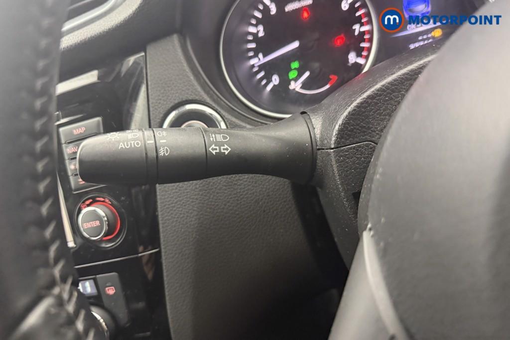 Nissan Qashqai N-Connecta Manual Petrol SUV - Stock Number (1602343) - 8th supplementary image