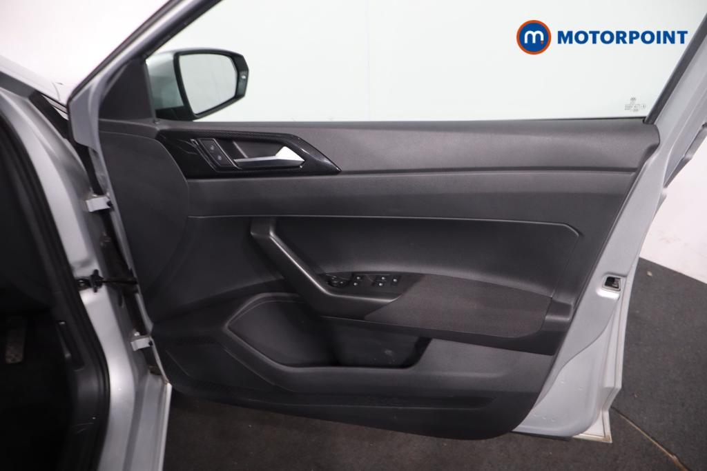 Volkswagen Polo Life Manual Petrol Hatchback - Stock Number (1602500) - 8th supplementary image