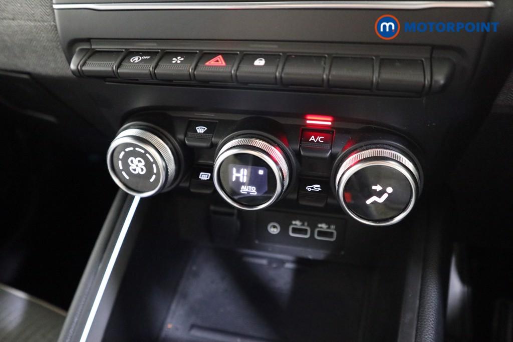 Renault Clio Techno Manual Petrol Hatchback - Stock Number (1598664) - 8th supplementary image