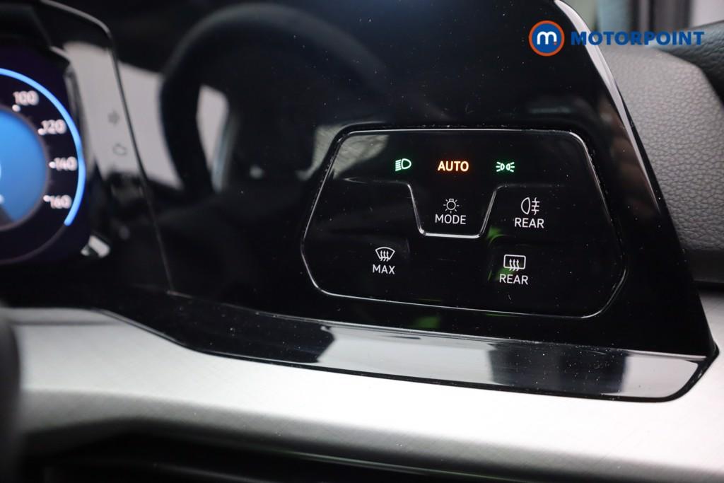 Volkswagen Golf Life Automatic Petrol Hatchback - Stock Number (1603809) - 8th supplementary image