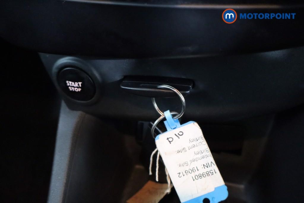 Renault Clio Play Manual Petrol Hatchback - Stock Number (1589801) - 8th supplementary image