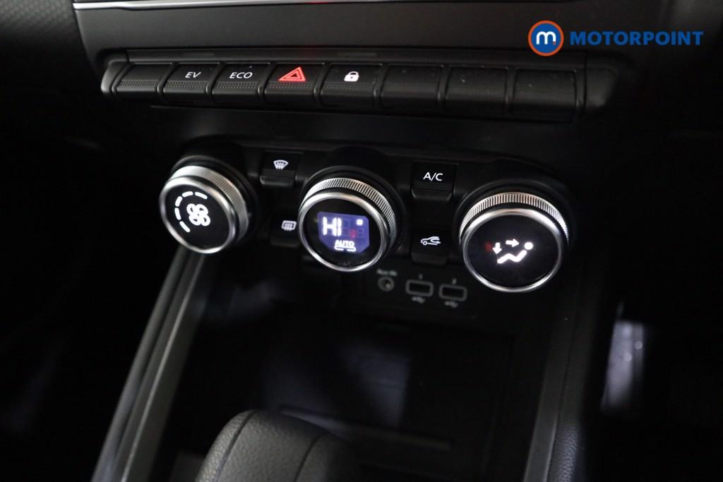 Renault Clio Evolution Automatic Petrol-Electric Hybrid Hatchback - Stock Number (1600446) - 8th supplementary image