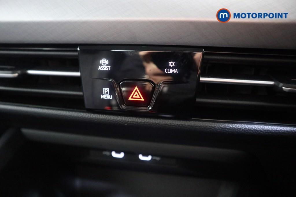 Volkswagen Golf Life Manual Petrol Hatchback - Stock Number (1601180) - 8th supplementary image