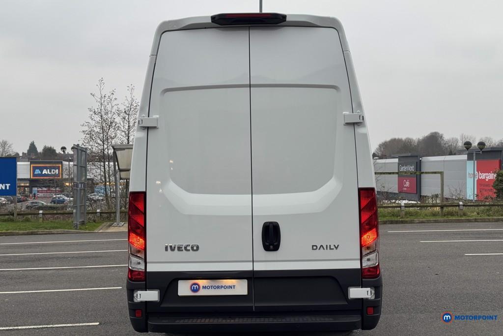 Iveco Daily Business Manual Diesel Extra High Roof - Stock Number (1597476) - Rear bumper