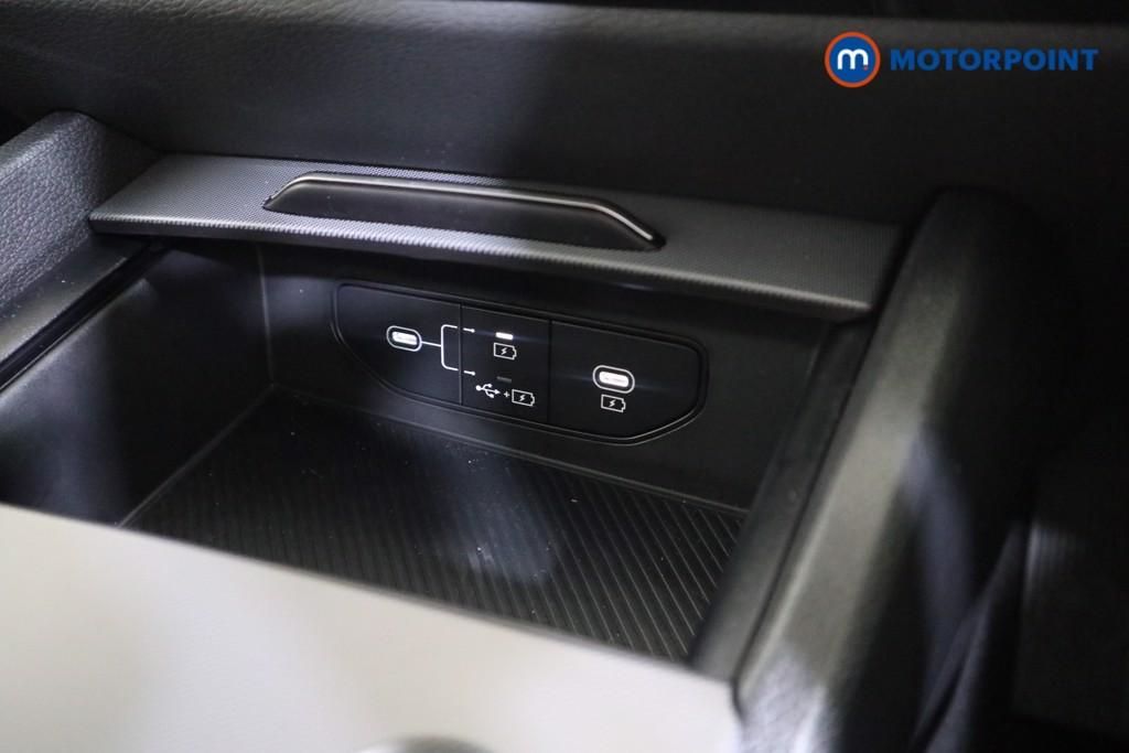 KIA Sportage Pure Automatic Petrol-Electric Hybrid SUV - Stock Number (1602026) - 8th supplementary image