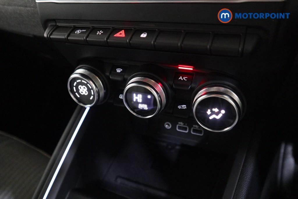 Renault Clio Techno Manual Petrol Hatchback - Stock Number (1598652) - 8th supplementary image