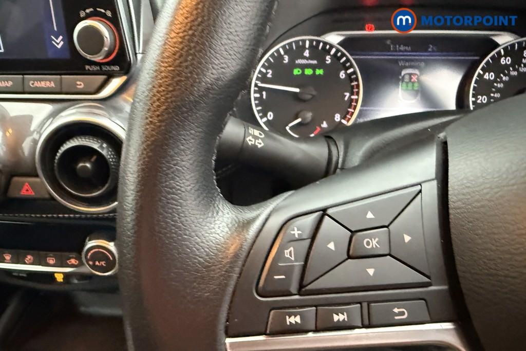 Nissan Juke N-Connecta Manual Petrol SUV - Stock Number (1598680) - Rear bumper