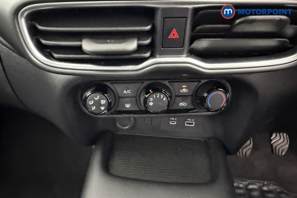 Nissan Juke Acenta Premium Manual Petrol SUV - Stock Number (1603458) - 8th supplementary image