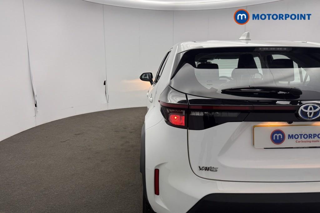 Toyota Yaris Cross Icon Automatic Petrol-Electric Hybrid Estate - Stock Number (1602880) - 8th supplementary image