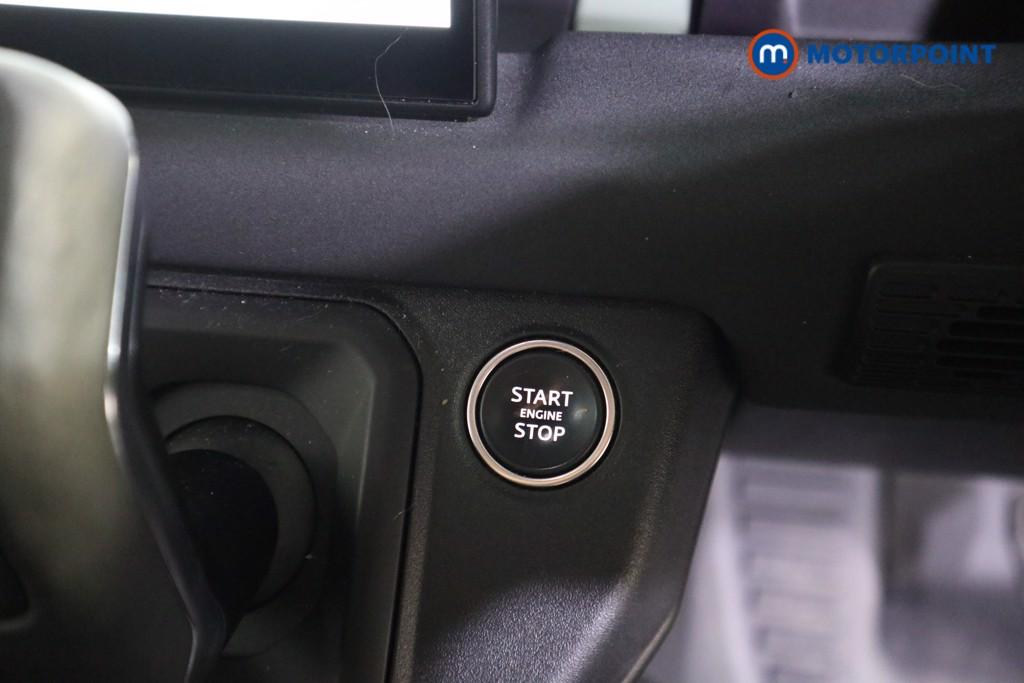 Land Rover Defender 75Th Limited Edition Automatic Diesel SUV - Stock Number (1606490) - 8th supplementary image