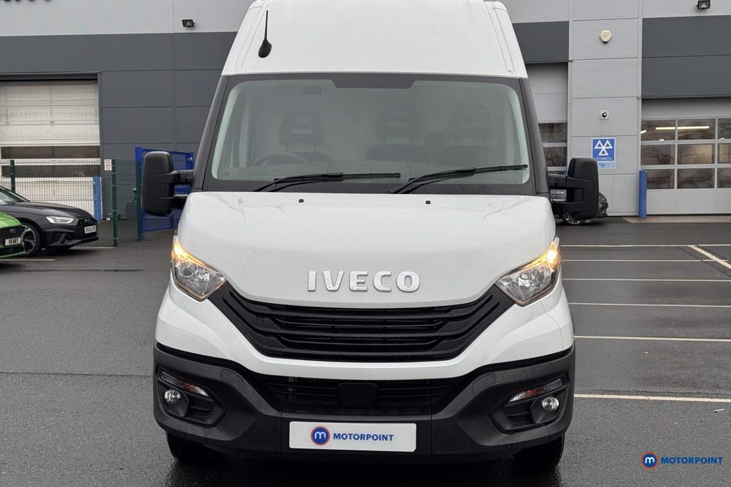 Iveco Daily Business Manual Diesel High Volume-High Roof Van - Stock Number (1597428) - Front bumper