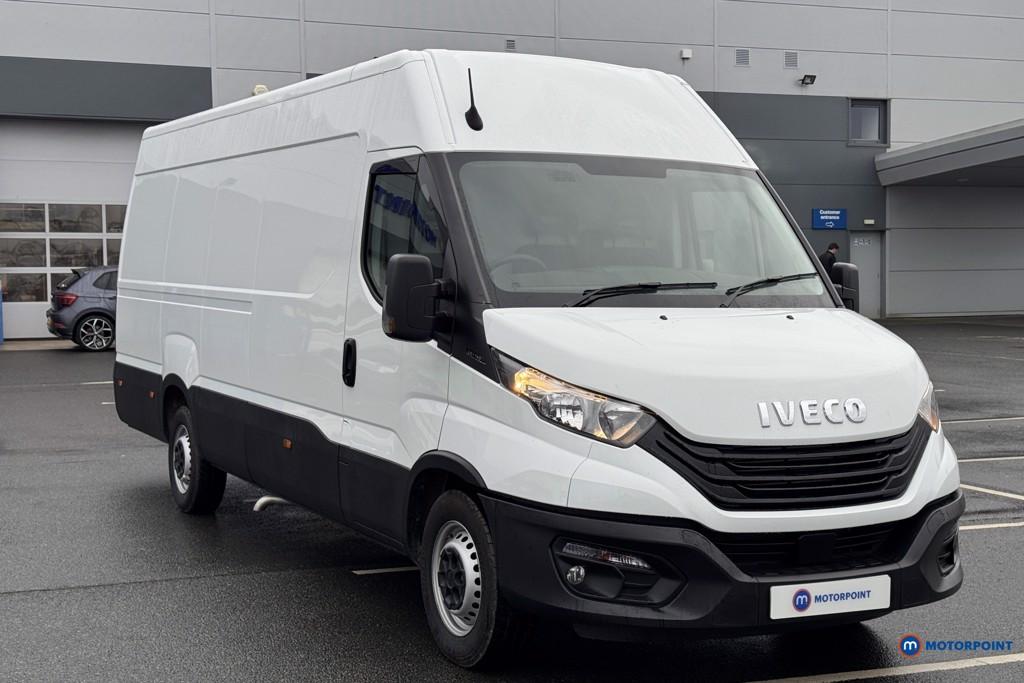 Iveco Daily Business Manual Diesel High Volume-High Roof Van - Stock Number (1597428) - Drivers side front corner