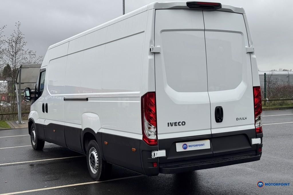Iveco Daily Business Manual Diesel High Volume-High Roof Van - Stock Number (1597428) - Passenger side