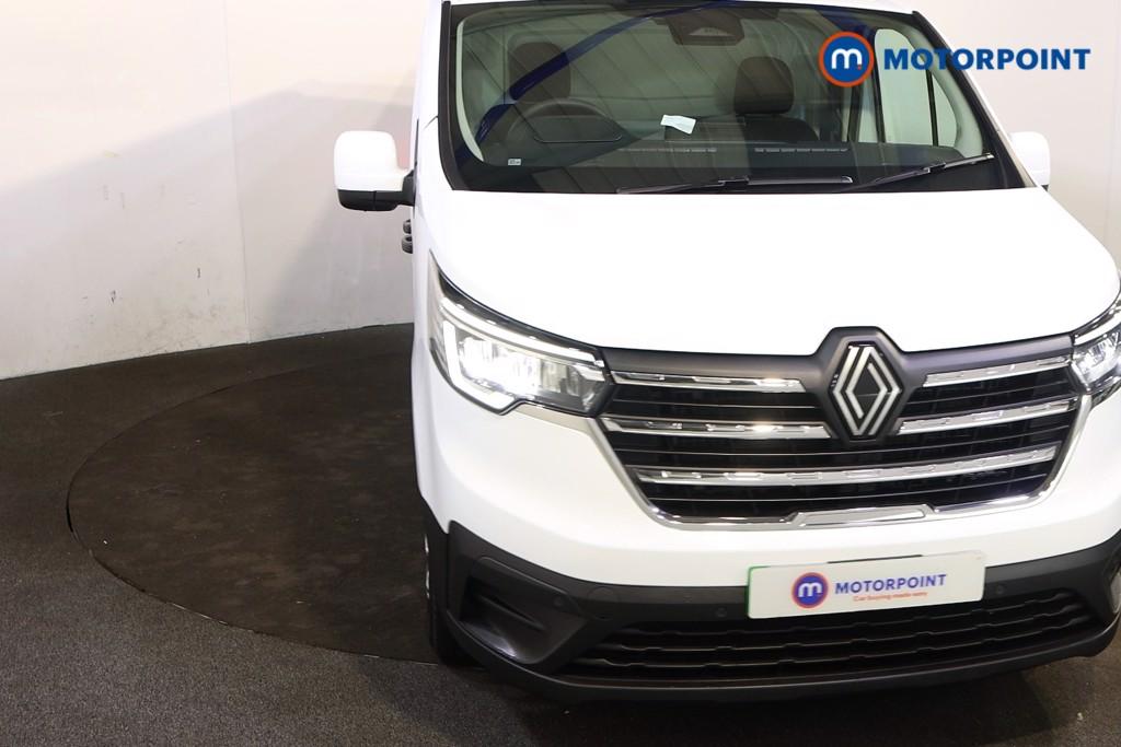 Renault Trafic Advance Automatic Electric Panel Van - Stock Number (1603983) - Front bumper