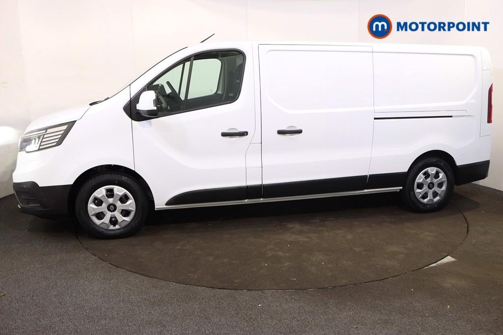 Renault Trafic Advance Automatic Electric Panel Van - Stock Number (1604177) - Passenger side