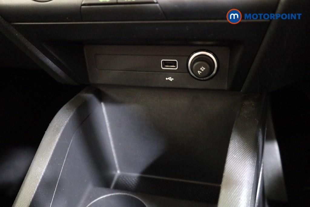 Skoda Fabia Colour Edition Manual Petrol Hatchback - Stock Number (1605152) - 8th supplementary image