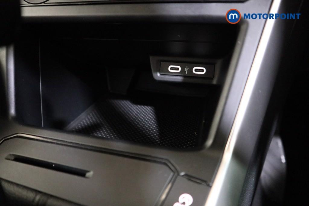 Volkswagen Polo Life Automatic Petrol Hatchback - Stock Number (1605825) - 8th supplementary image